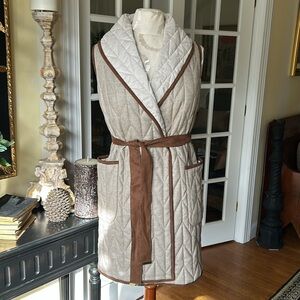 NWT Carlisle Twill Quilted Belted Vest with Sueded trim and Belt Mocha Creme